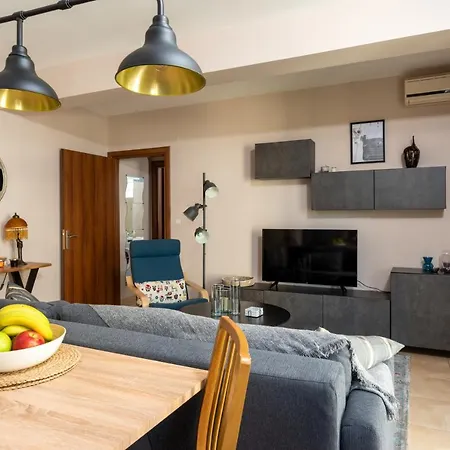 Eleni's Modern *